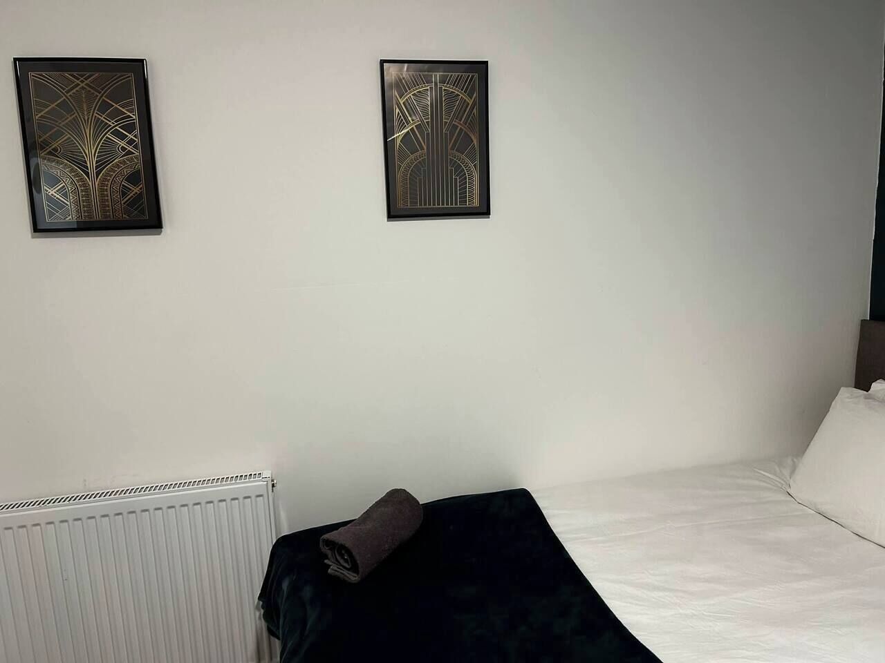 Desk, WiFi, bed sheets