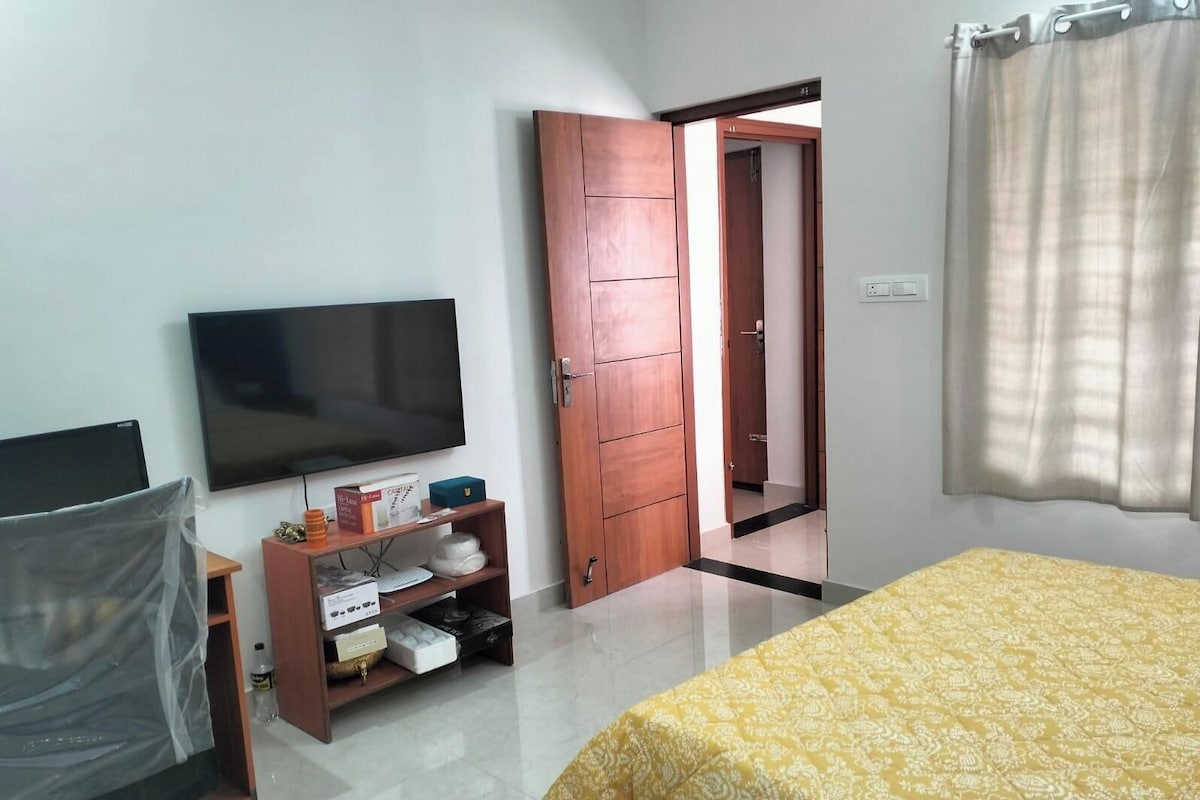 Escrivaninha, Wi-Fi de cortesia, roupa de cama