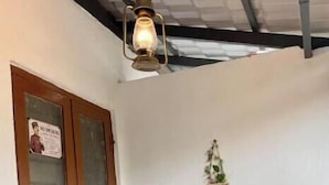 Outdoor dining - Kaveri Cottage — Belli's Heritage Home (Karmadu)