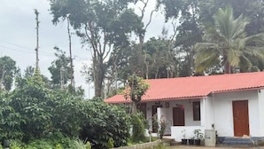 Exterior - Kaveri Cottage — Belli's Heritage Home (Karmadu)