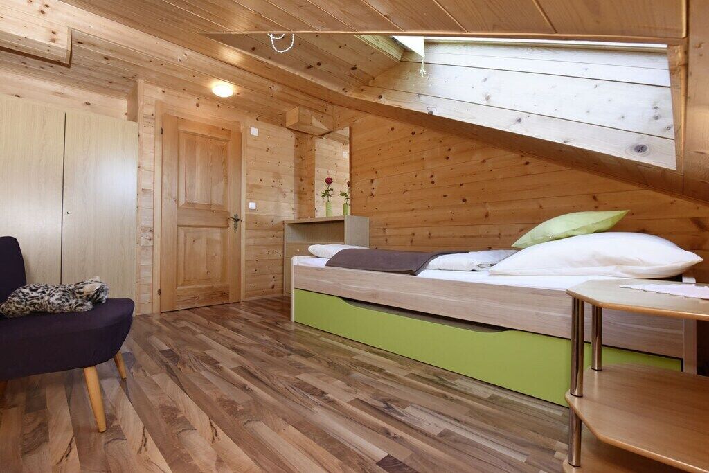 3 bedrooms, iron/ironing board, travel cot, free WiFi