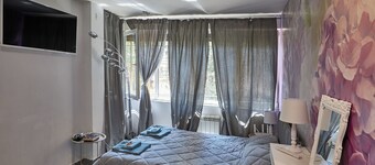 Designer 2BD, City Center, Own Terrace, Own Entrance
