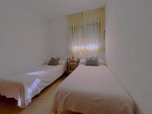 Room - Vrbo Property (Daimús)