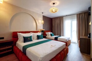 Suite júnior, balcó, vistes al mar | Escriptori 