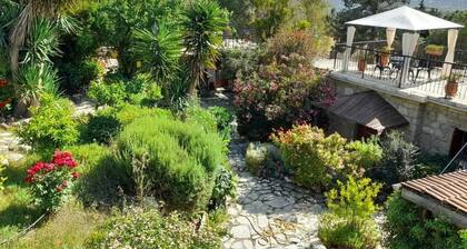Oleander Stone House.
Far from the madding crowd surrounded by nature.