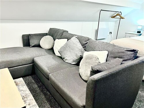 Cottage near City Canal, OpenSpace on 2 levels, 5pp, Parking