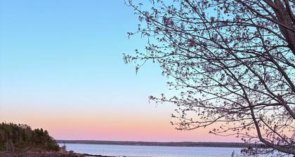 Private Bay of Fundy Escape | Ocean Views, Sauna & Tides