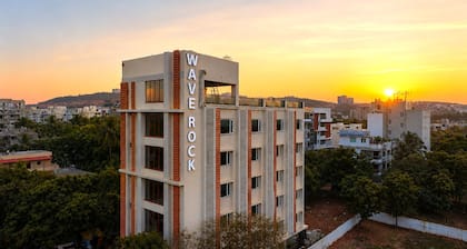 HOTEL WAVEROCK