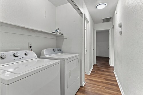 The Grove on 66th- 3B 2Bth Tulsa Duplex