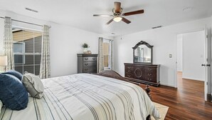 Unclassified image, 3 of 25, button - Roadmap Lodging: Meadow Bend, Furnished Monthly (Columbus)