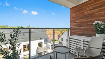 Deluxe Studio Suite, Balcony | Balcony