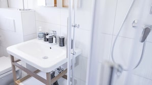 Bathroom - Vrbo Property (Menzenschwand)