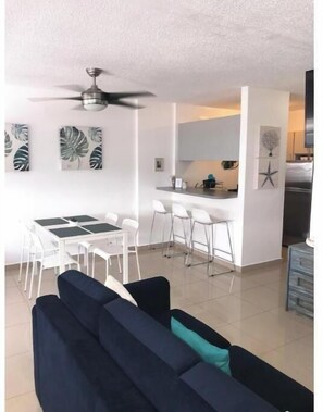 Dining - Best Location, Condado Studio, Beach Access (San Juan)