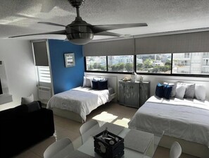 Room - Best Location, Condado Studio, Beach Access (San Juan)