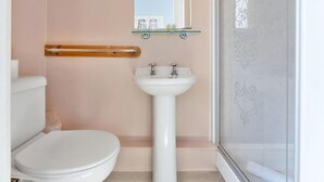 Apartment (Standard Double Room) | Badezimmer