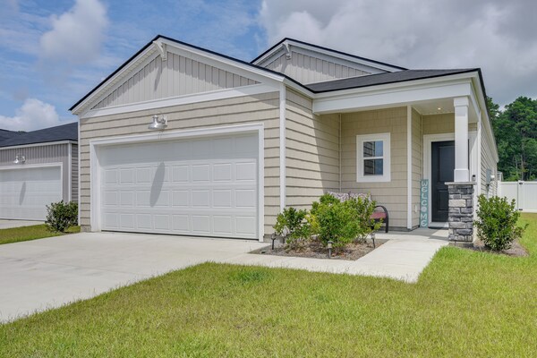 Hammock, Grill & Patio! Sunfish Cove Home - Sunset Beach, NC