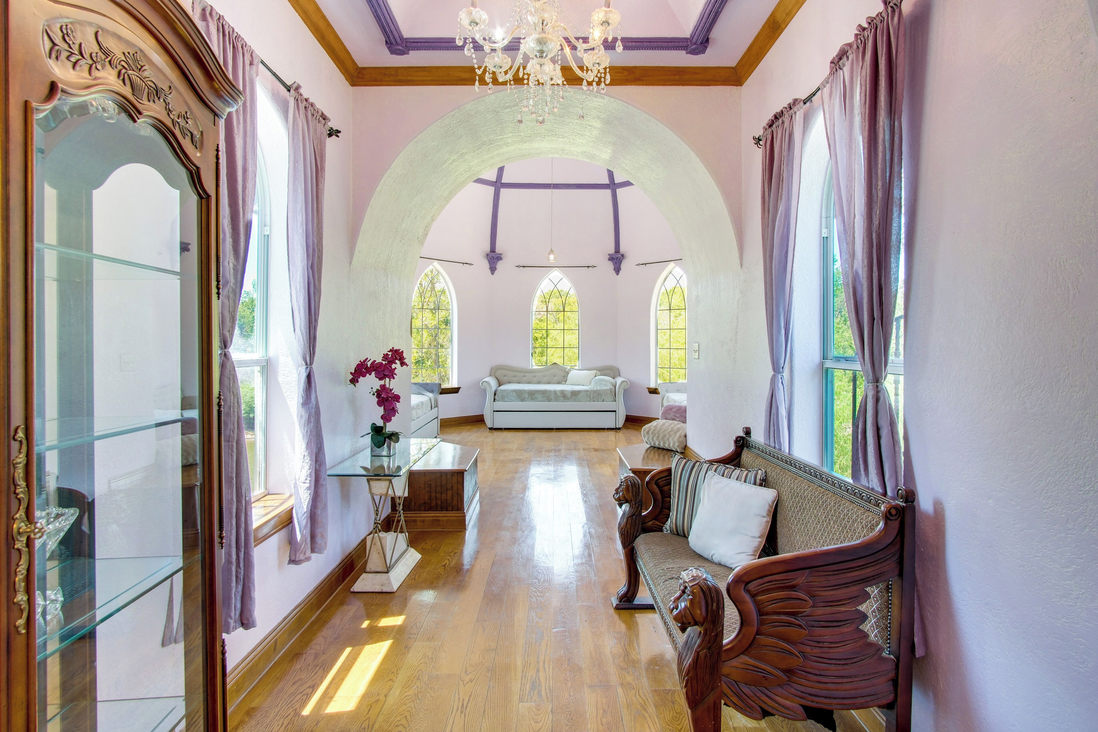 House (6 Bedrooms) | Interior