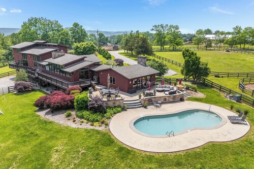 6,000-sq-ft Estate in Delaware River Valley