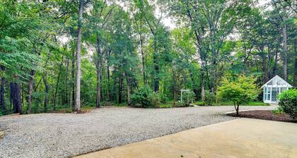 Private Woodland Garden Retreat in Ethelsville