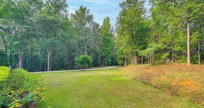 Private Woodland Garden Retreat in Ethelsville