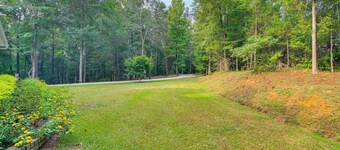 Private Woodland Garden Retreat in Ethelsville