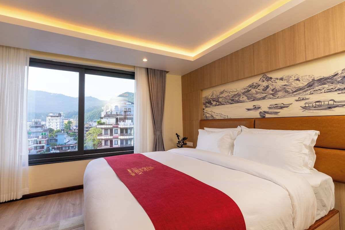 Executive Suite, Garden View | Down duvets, memory-foam beds, minibar, in-room safe