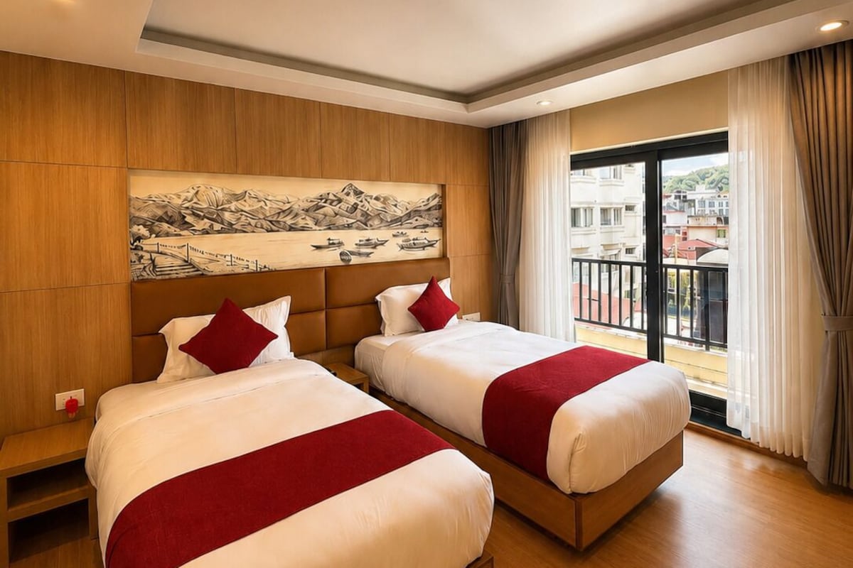 Grand Twin Room, Balcony | Down comforters, memory foam beds, minibar, in-room safe