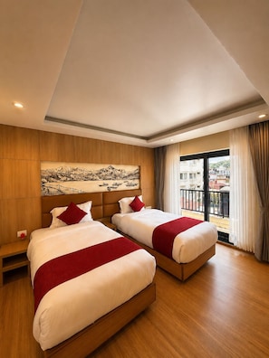 Grand Twin Room, Balcony | Down comforters, memory foam beds, minibar, in-room safe