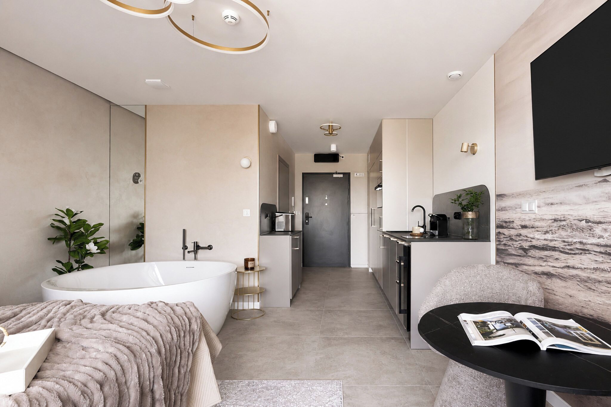 Deluxe Studio Suite, Balcony | Bathroom