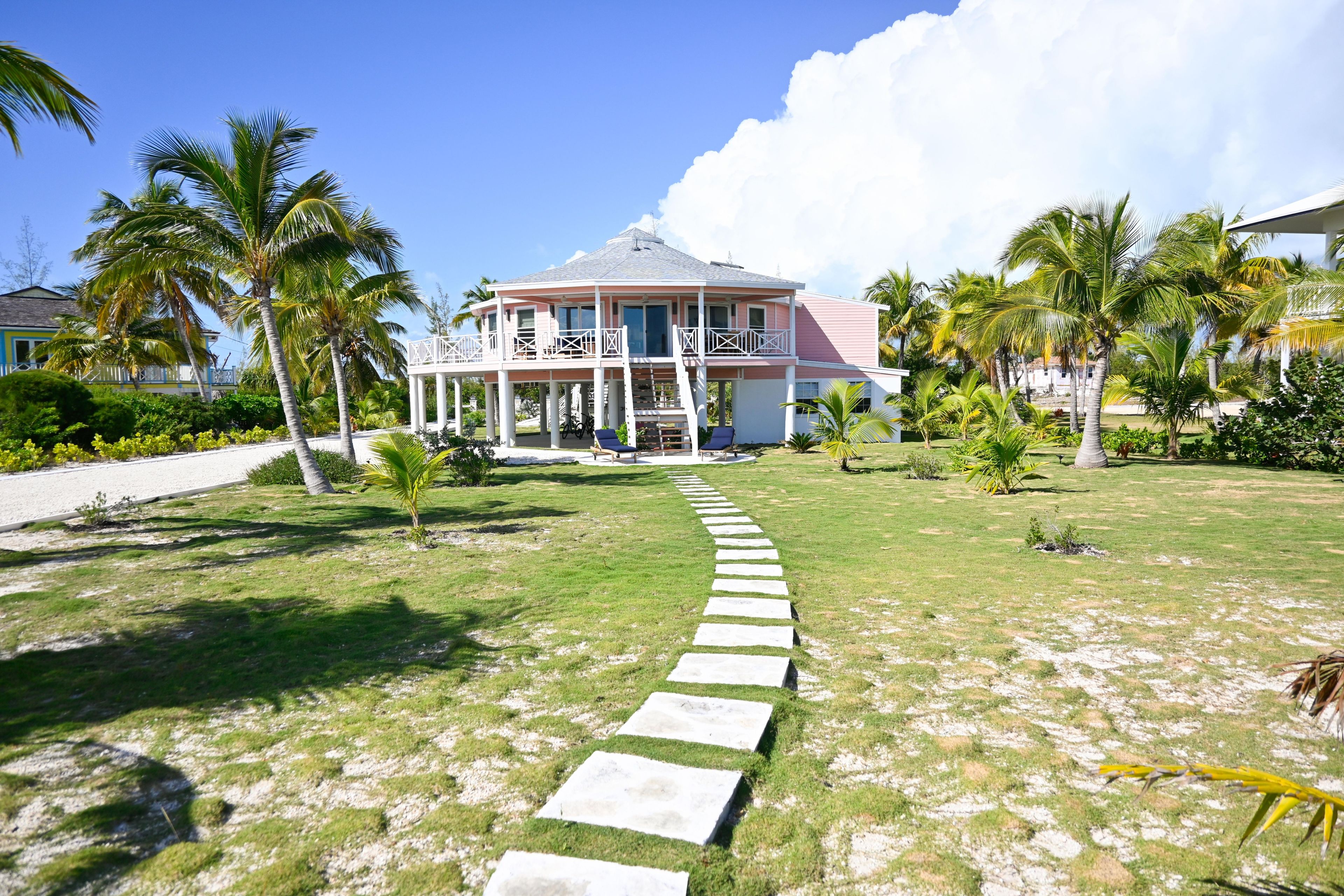 House, 3 Bedrooms | Exterior