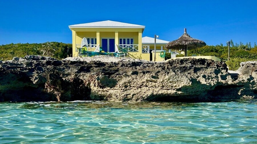 Tranquilville 3br - Newly Remodeled Home Calm Caribbean Pool 3 Bedroom Home