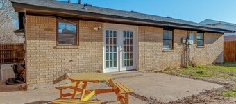 3-bedroom home in charming Midwest City with AC and fitness room