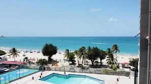 Pool - Aqua Luxury Modern Beach Apartment (Carolina)