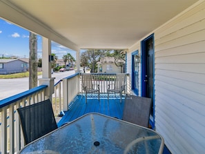Outdoor dining - Beach Space Cottage | Steps to Beach! (Galveston)