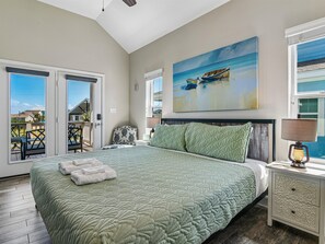 Room - Bayview Pool Retreat | Private Pool + Stunning Views (Galveston)