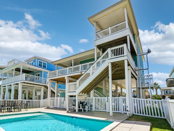 Pool - Bayview Pool Retreat | Private Pool + Stunning Views (Galveston)