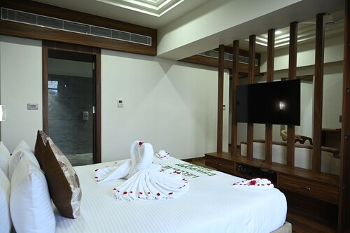 Ghanshyam Resort