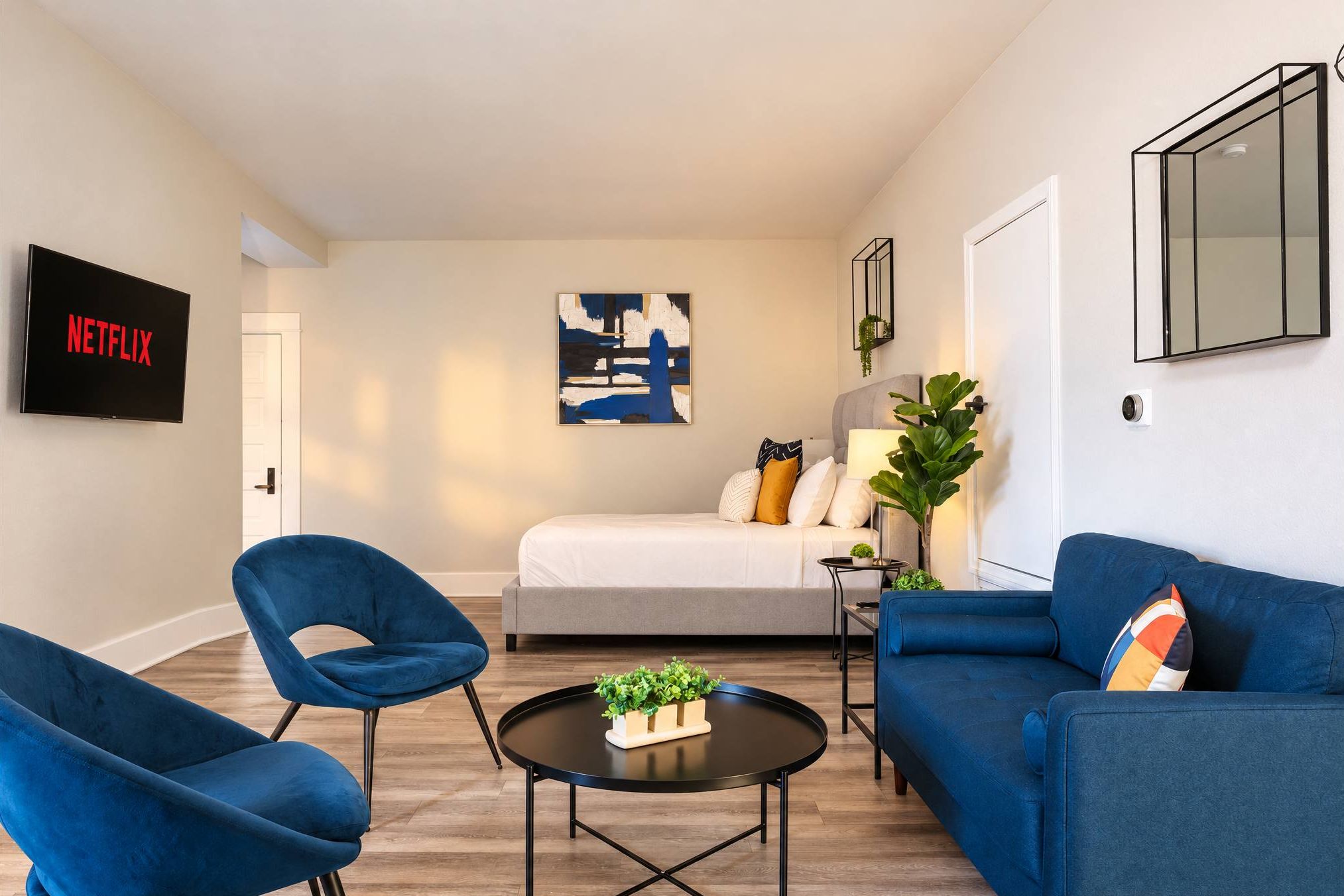 🛋 Open-plan lounge and sleeping area—ideal for families or group travelers seeking functional style.   