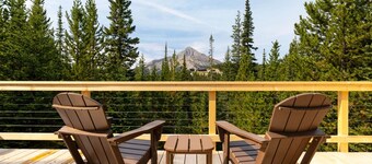 Beehive Basin Yurt: Stunning Mountain Views, Private Hot Tub