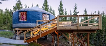 Beehive Basin Yurt: Stunning Mountain Views, Private Hot Tub