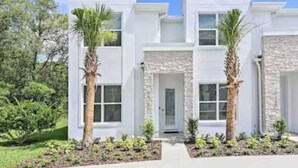 Unclassified image, 3 of 27, button - Luxury Disney Private Nature trees in every -de (Clermont)