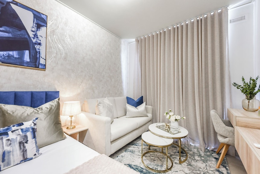 Refined City Living With Panoramic Views - Randburg