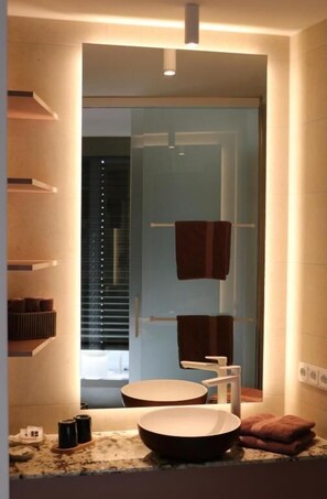 Apartment, Non Smoking, Balcony | Spa