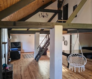 Interior - The Pierrefonds Chalet (Pierrefonds)