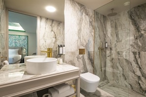 Quarto luxo | Banheiro