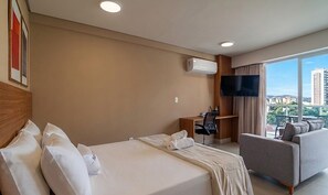 Basic Apartment | 1 bedroom, WiFi (free) - Studio w/ Balcony in Condo. w/ Pool Msu0505 (Governador Valadares)