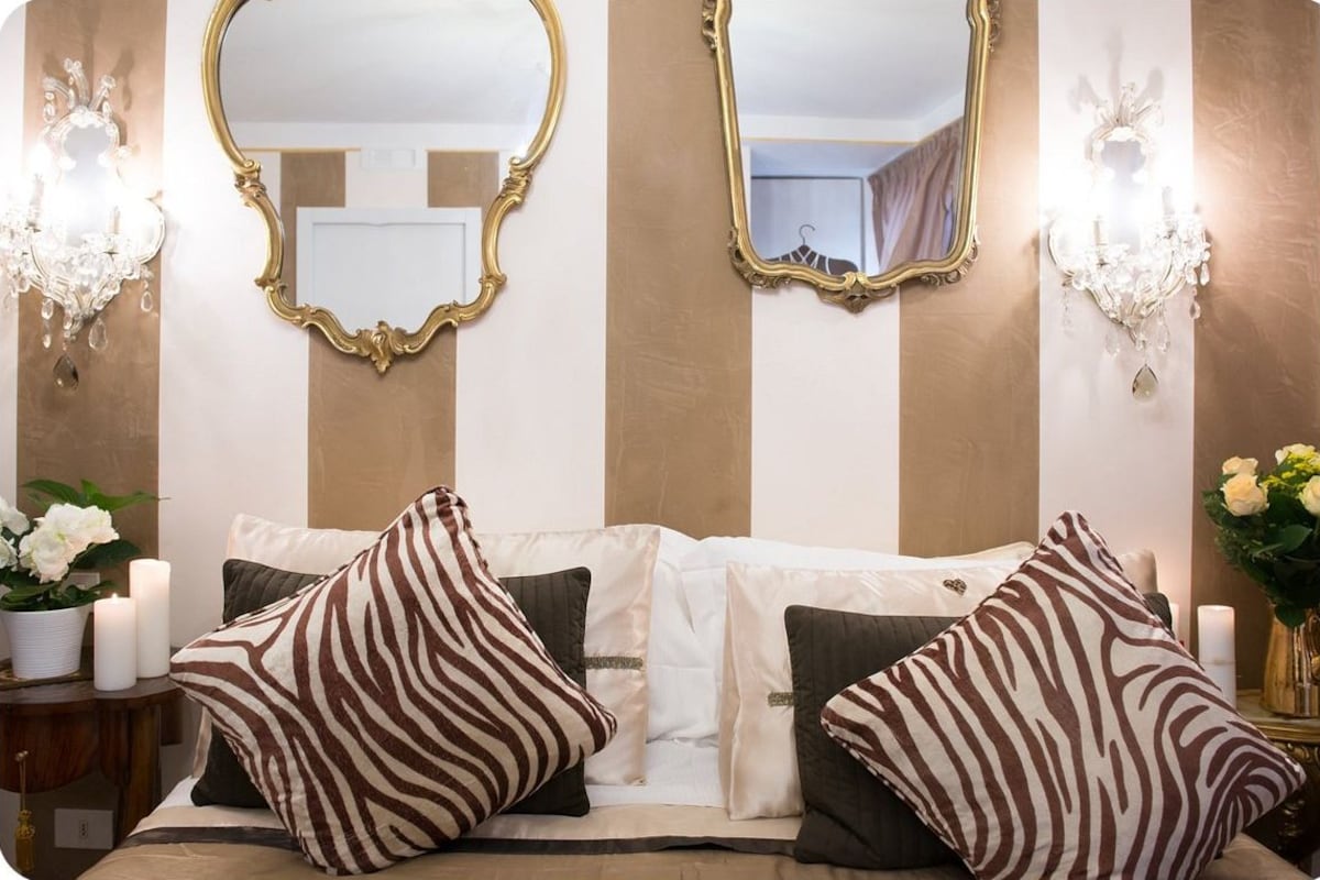 Quarto luxo (Cioccolato) | Wi-Fi de cortesia, roupa de cama