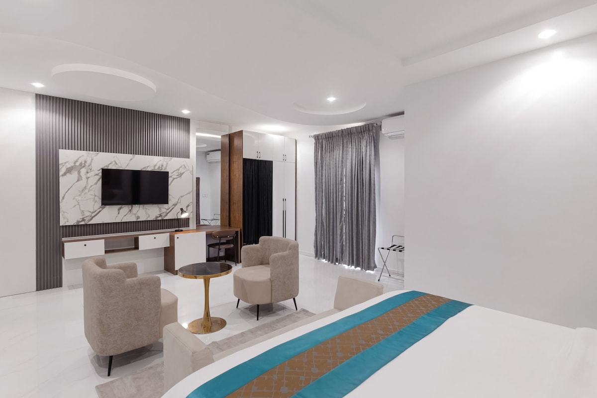 Superior-Zimmer | Schreibtisch, kostenloses WLAN