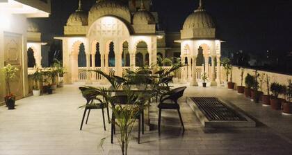 Gupta Vilas - A Boutique Homestay - Standard King Room 3
