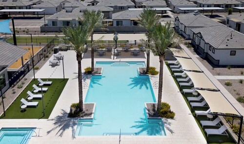Landing Amazing 1BD in Maricopa